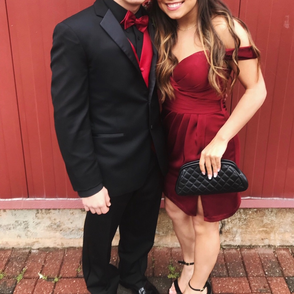 Beautiful red short prom dress!